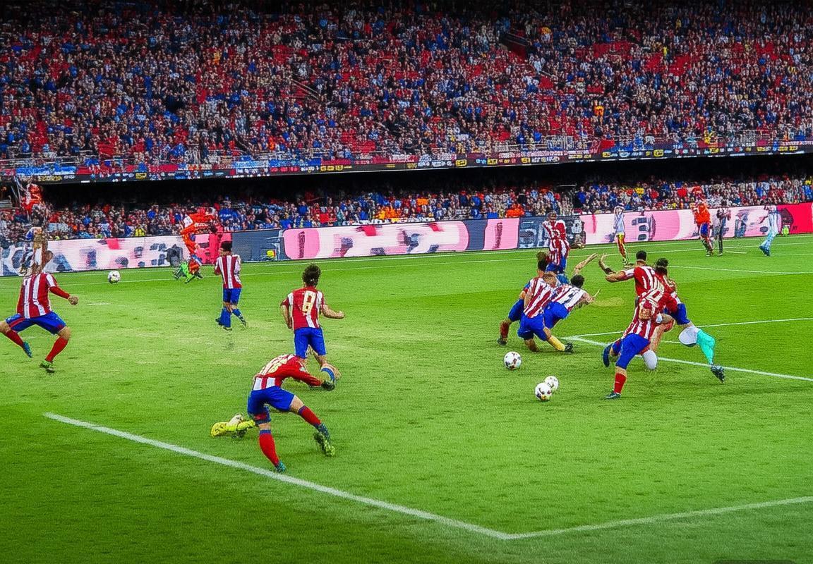 2018西甲巅峰战：巴萨vs马竞 传控对决铁血经典回顾